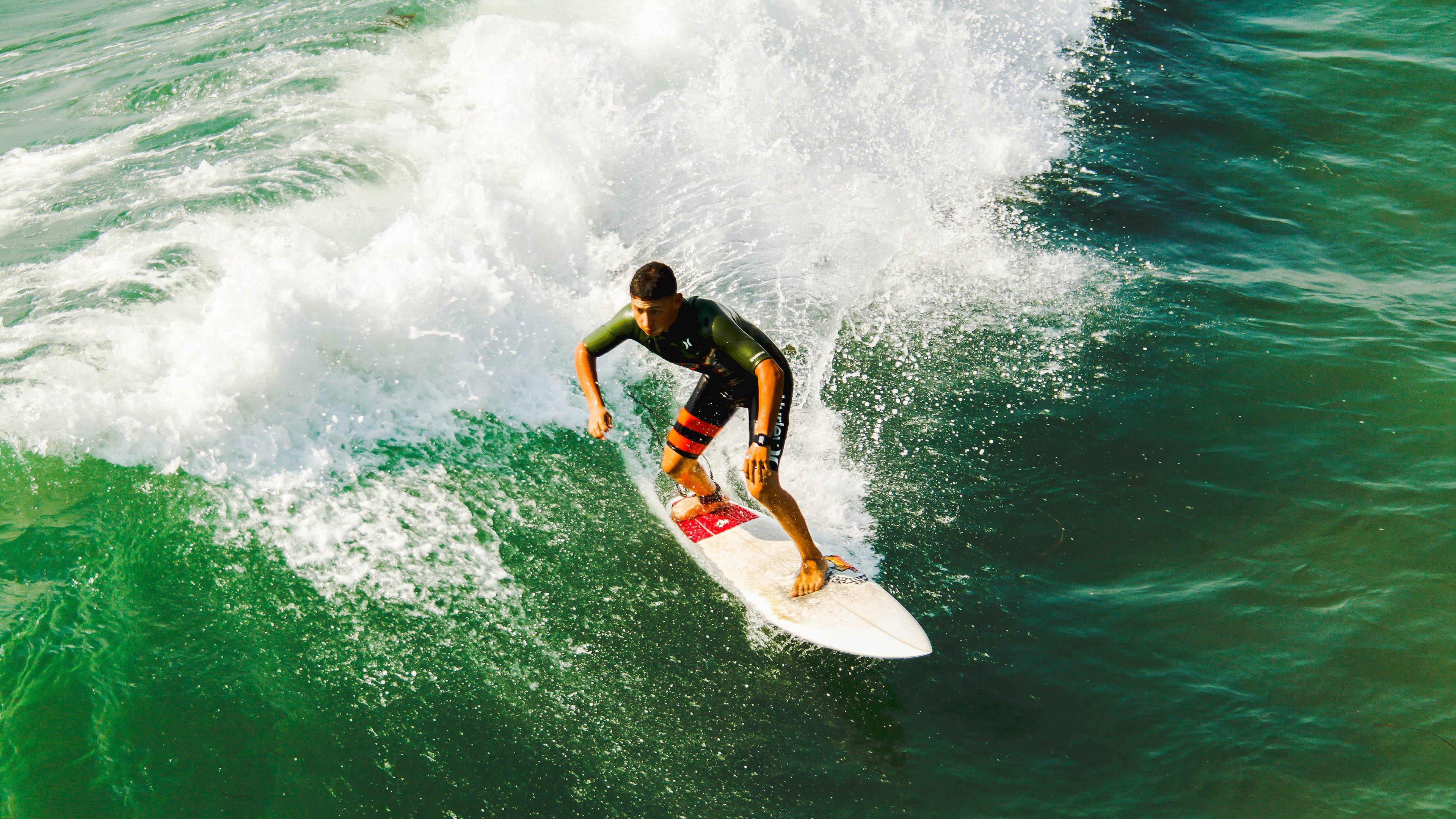 中国花样游泳队巴黎奥运备战冲刺 新编排惊艳国际赛场